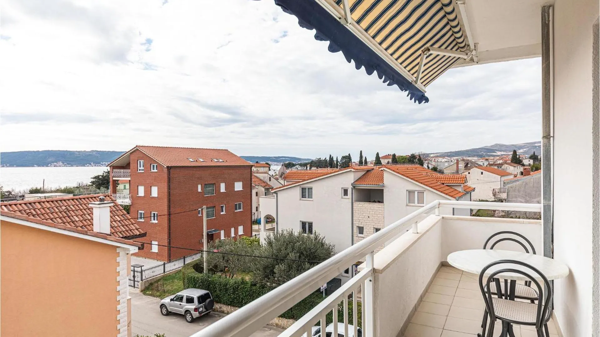 Lovely Apartment In Kastel Stafilic Kastela