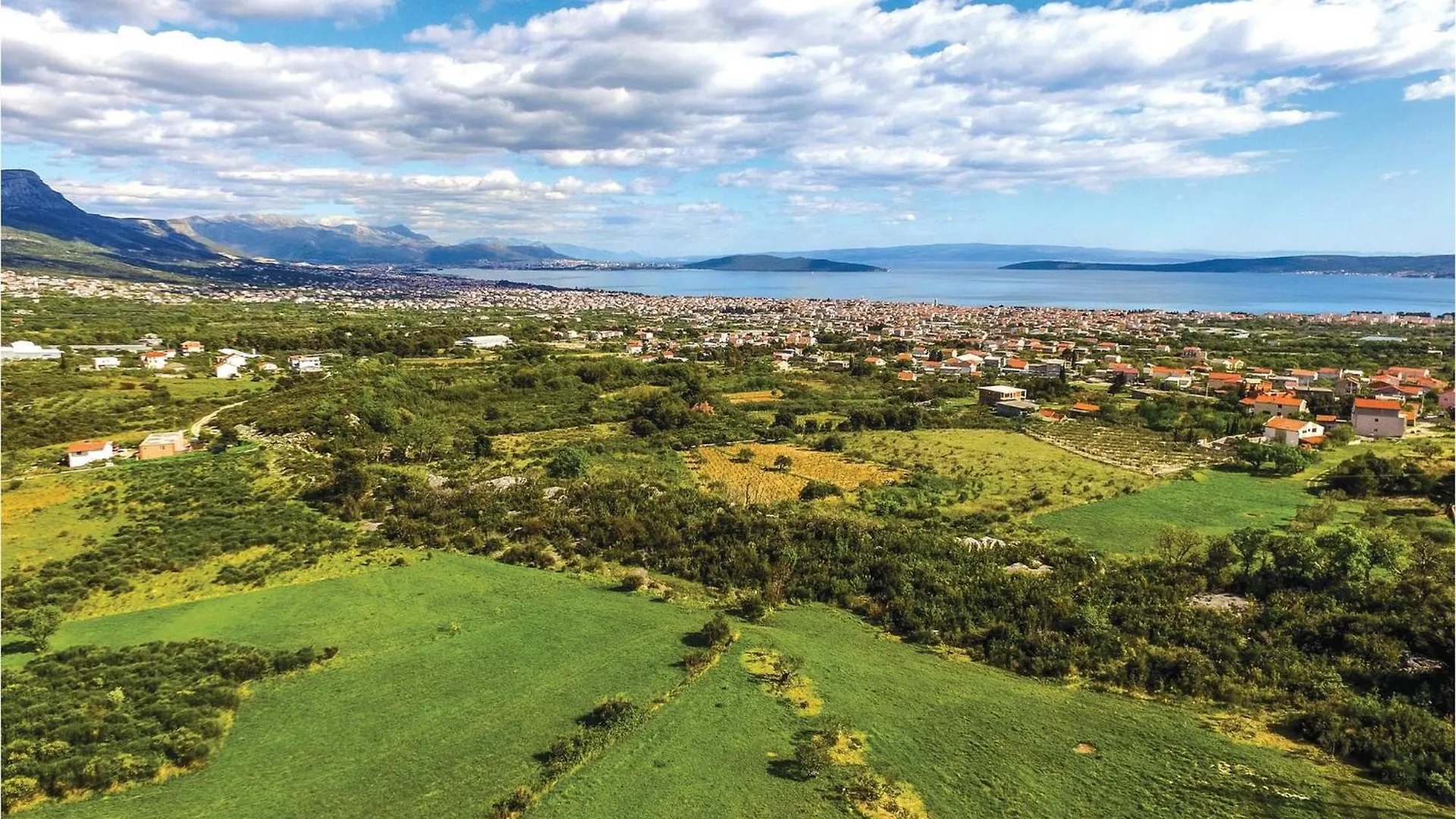 Lovely Apartment In Kastel Stafilic Kastela